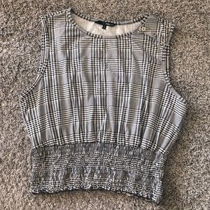 Black and white houndstooth tank top.